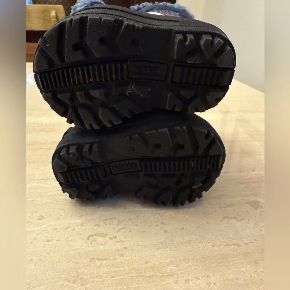 Sorel Blue, Black and Red Toddler Winter Snow Boots Size 4